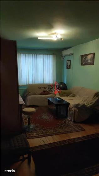 Apartament cu 4 camere semidecomandat, mobilat în Pantelimon