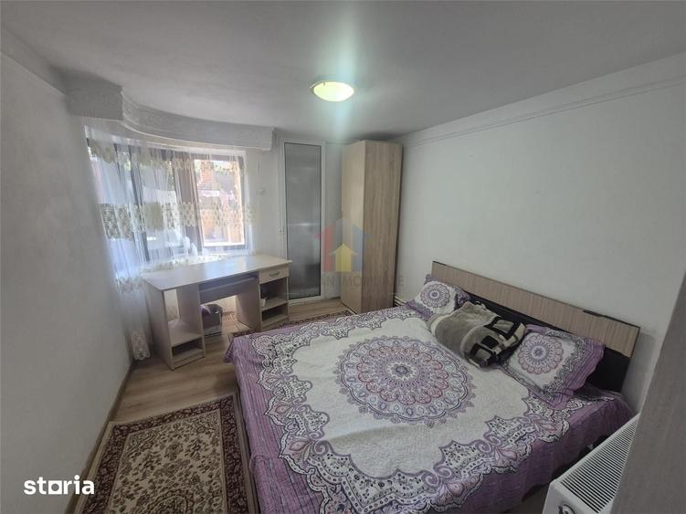 Casă cu 5 camere cu Teren 200 Mp în Școlilor