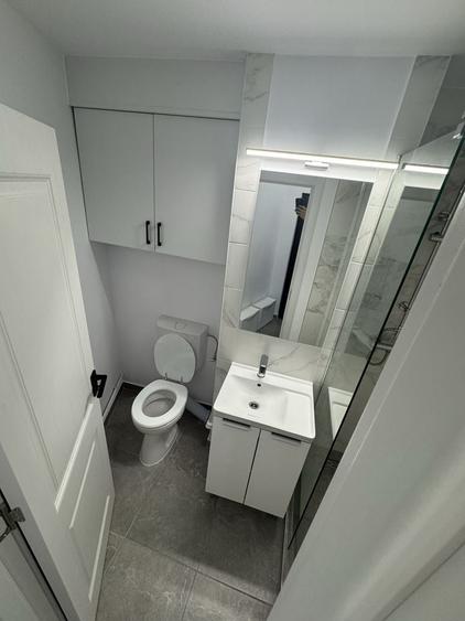 Garsonieră decomandată în Căzănești (Ghioroiu)