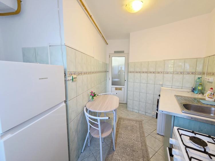 Garsonieră decomandată în Micro 18