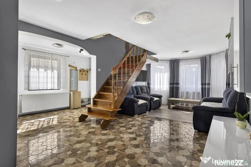 Casă cu 4 camere cu Teren 403 Mp în Central