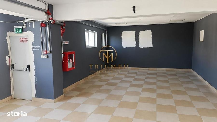 Spațiu comercial, de 600 mp, în Central
