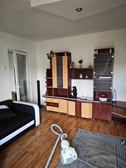 Apartament cu 2 camere semidecomandat în Micălaca