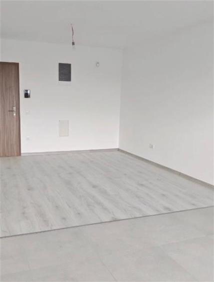 La primul locator, totul nou, studio, Tractorul, Brasov - 3