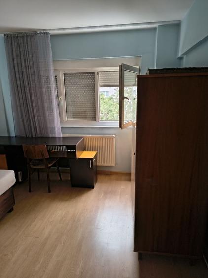 Apartament cu 3 camere decomandat în Lujerului