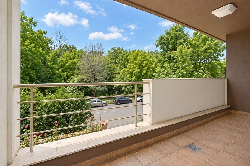 Apartament cu 3 camere decomandat în Șoseaua Nordului