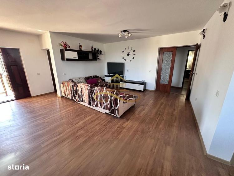 Casă cu 4 camere în Siretu