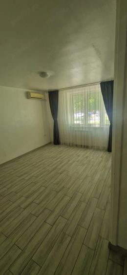 Spațiu comercial, de 65 mp, în Central
