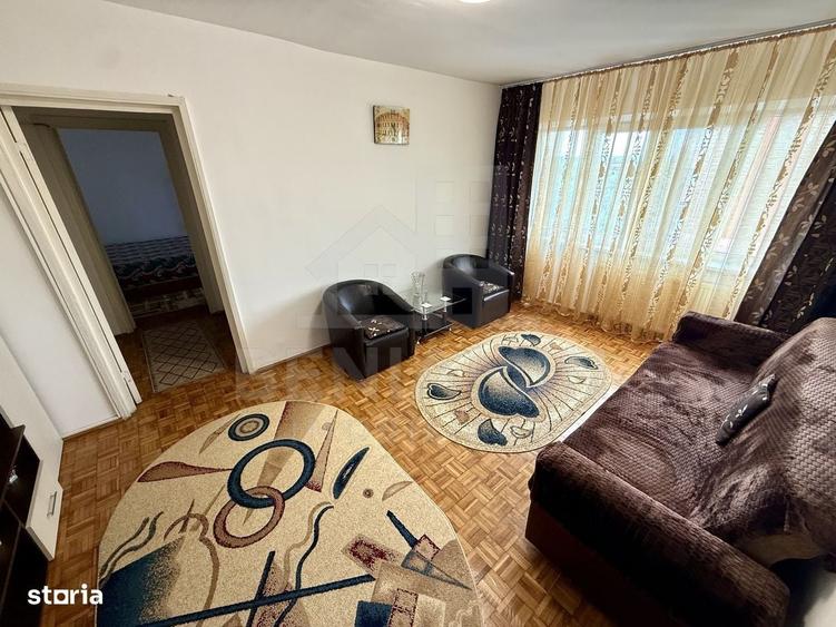 Apartament cu 2 camere semidecomandat în Craiovița Nouă