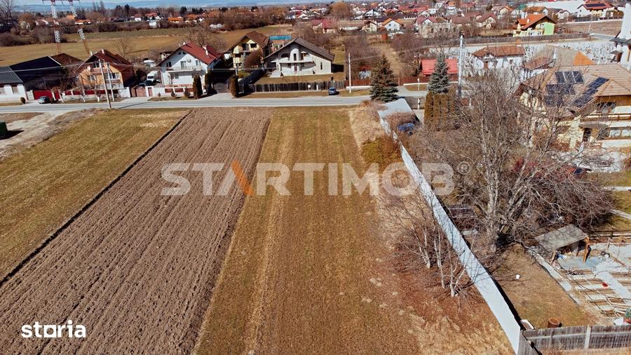 Teren de 1063 mp, în Stupini