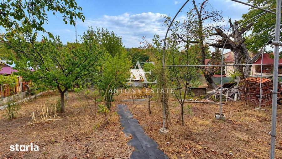 Casă cu 4 camere cu Canalizare în Central