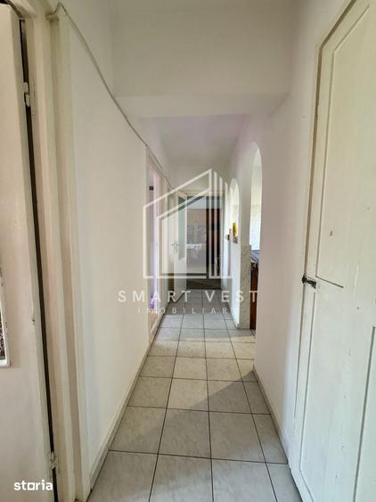 Apartament cu 3 camere decomandat în Micro 16