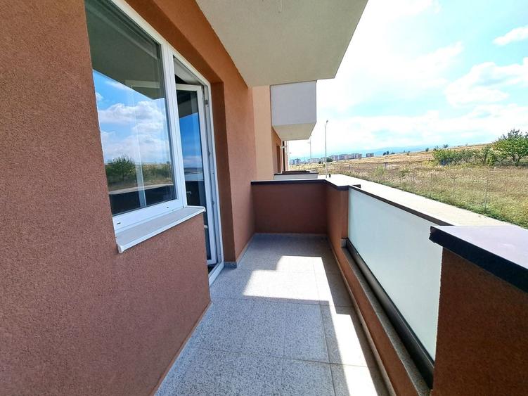 Apartament cu 3 camere decomandat în Vest