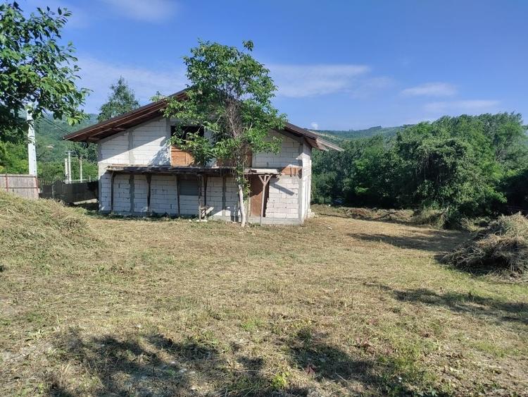 Casă cu 4 camere în Ciuta