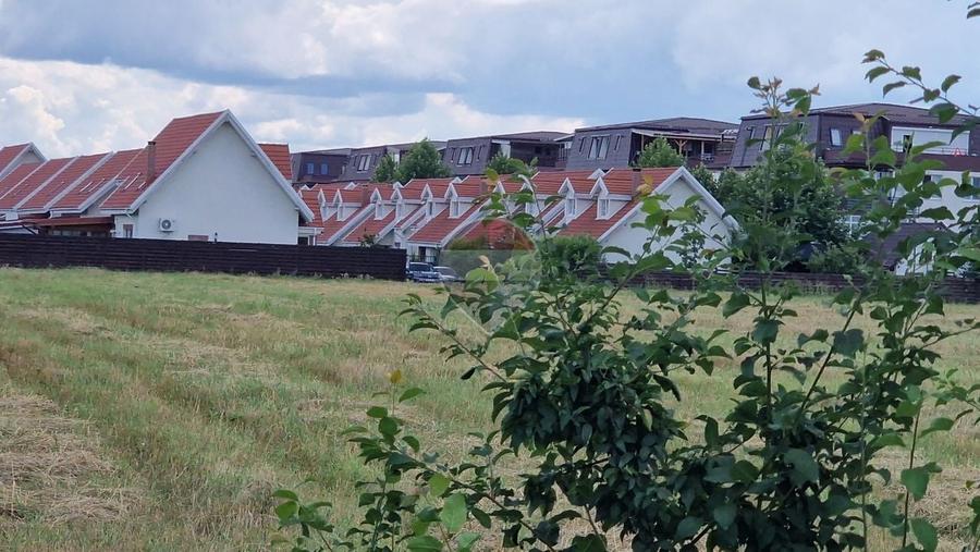 Teren Construcții intravilan de 2750 mp, în Centura Sud