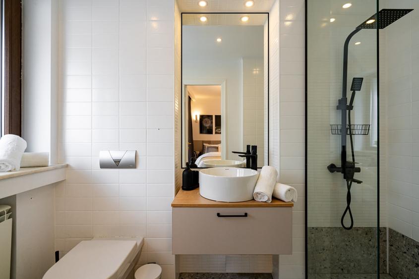 Apartament cu 2 camere semidecomandat în P-ța Amzei