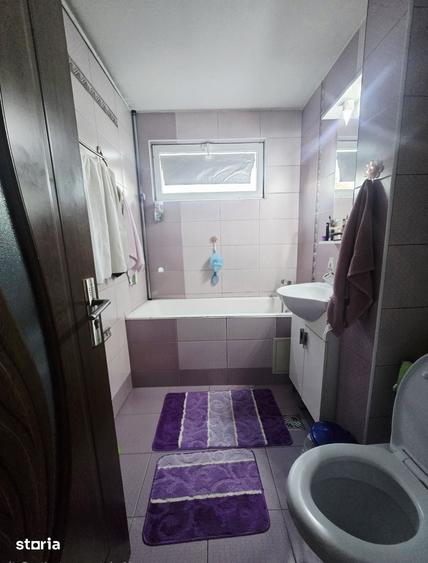 Apartament cu 2 camere semidecomandat în Podu Roș