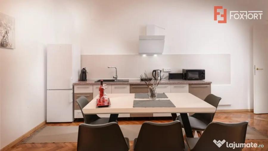 Apartament cu 4 camere, mobilat în Central