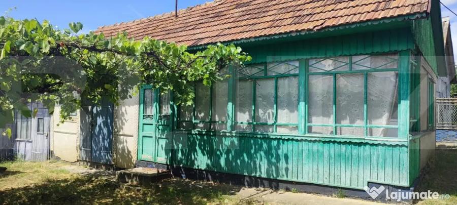Casă cu 2 camere cu Teren 1511 Mp în Dolina