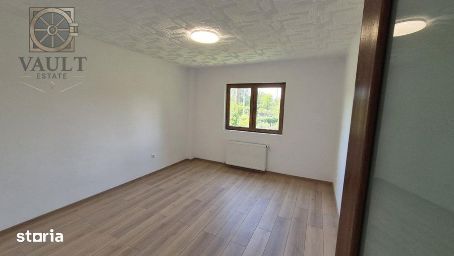Casă cu 9 camere cu Teren 510 Mp în Crevedia