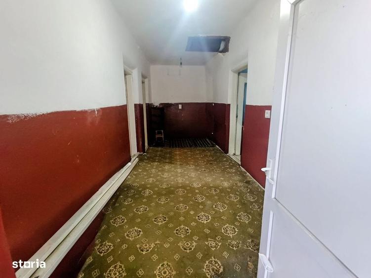 Casă cu 3 camere în Central