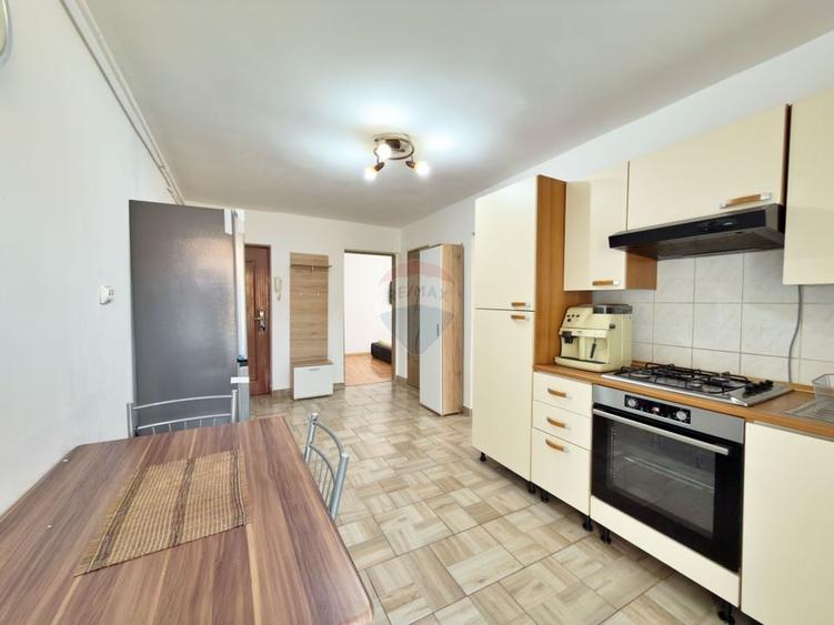 Apartament cu 2 camere semidecomandat, mobilat în Alfa
