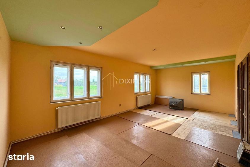 Casă cu 4 camere cu Teren 983 Mp în Sântana de Mureș