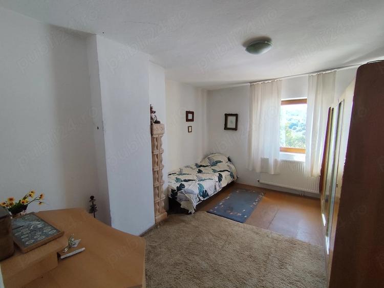 Casă cu 6 camere cu Teren 420 Mp în Breaza