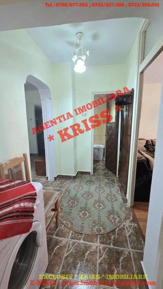 Apartament cu 3 camere decomandat în Găvana