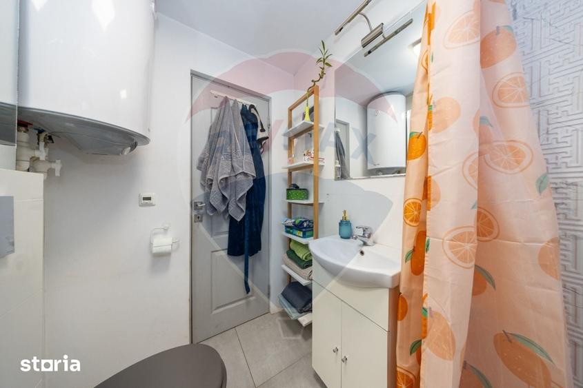Casă cu 5 camere cu Teren 500 Mp în Central
