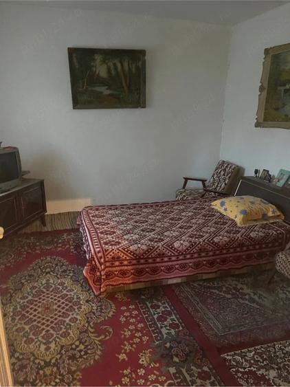 Casă cu 3 camere cu Teren 860 Mp în Exterior Vest