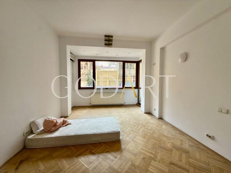 Apartament cu 3 camere decomandat în Aviatorilor