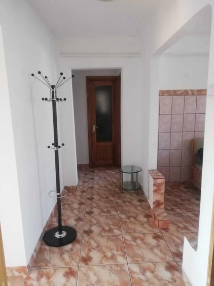 Apartament cu 4 camere decomandat în Gară