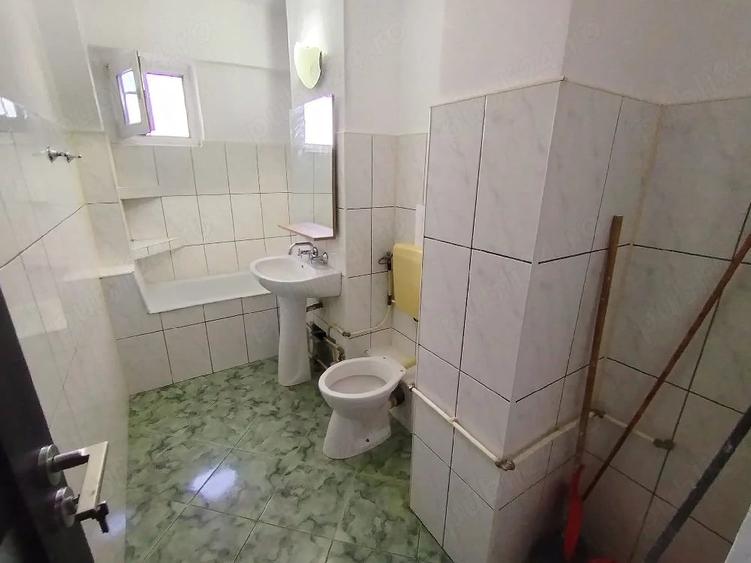 Garsonieră decomandată în Soarelui