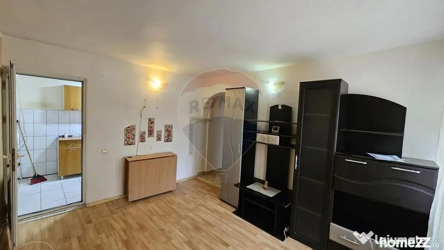 Apartament cu 2 camere semidecomandat în Mărăței