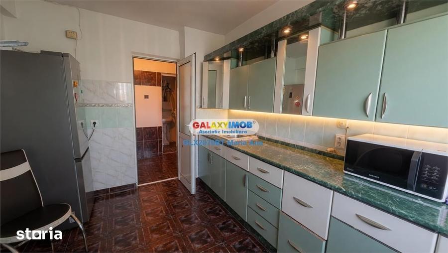 Apartament cu 3 camere decomandat în Central