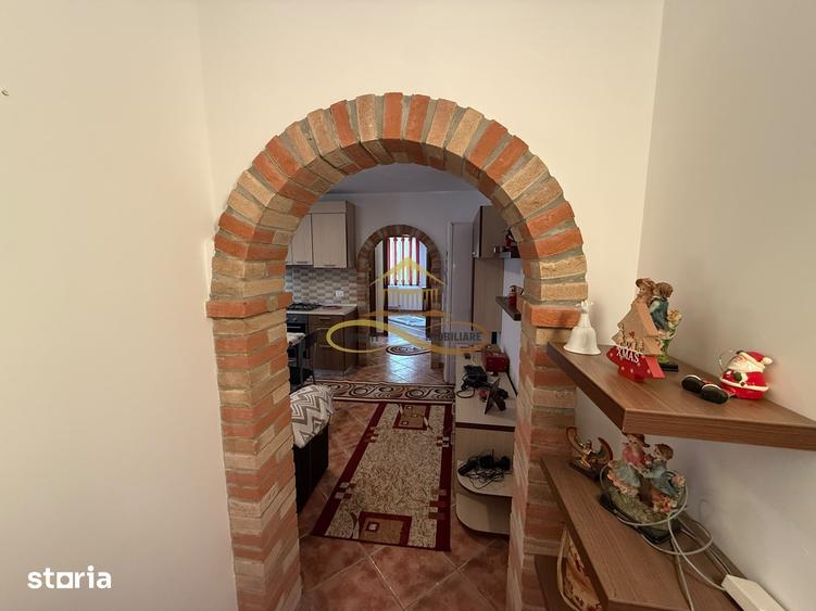 Apartament cu 3 camere decomandat în Republicii