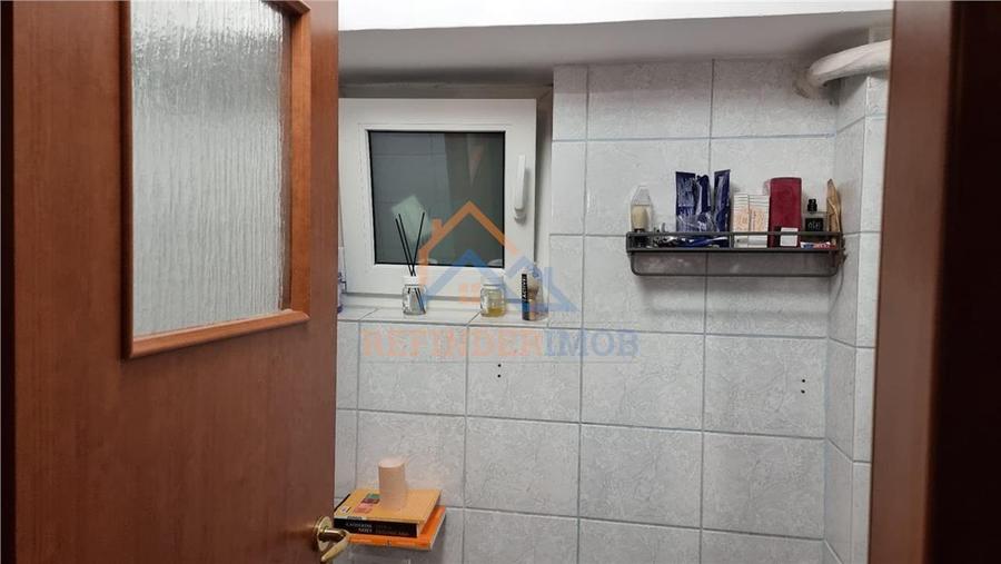 Apartament cu 3 camere decomandat în Unirii