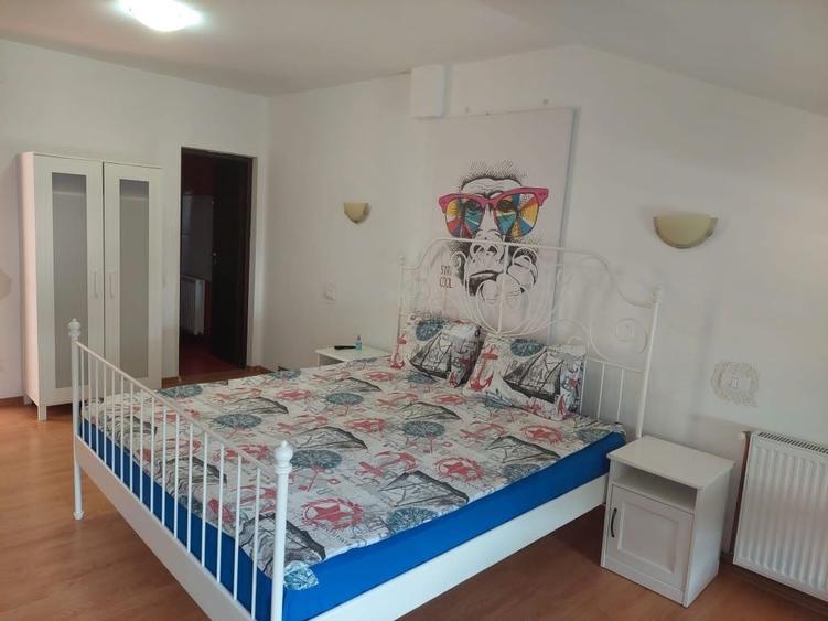 Casă cu 4 camere cu Teren 300 Mp în Central