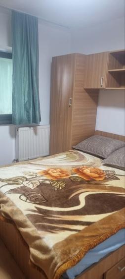 Apartament cu 3 camere decomandat în Orizont