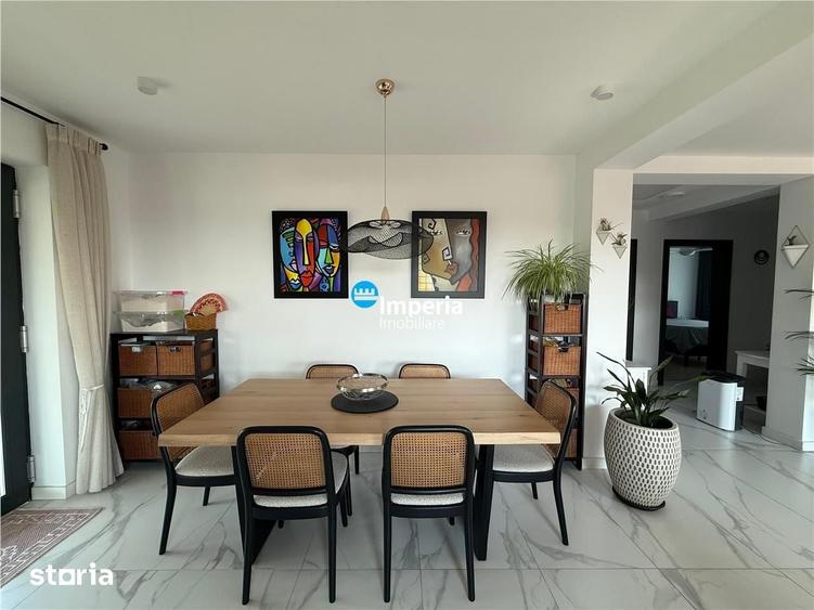 Casă cu 4 camere cu Teren 2165 Mp în Miroslava