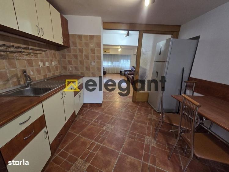 Apartament cu 4 camere decomandat în Sărari