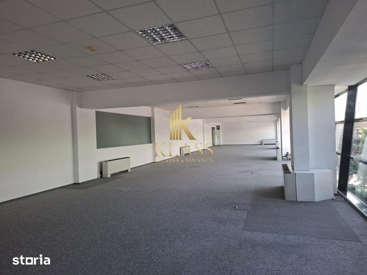 Spațiu comercial, de 260 mp, în Central