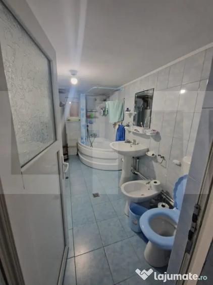 Casă cu 4 camere cu Teren 9700 Mp în Baisa