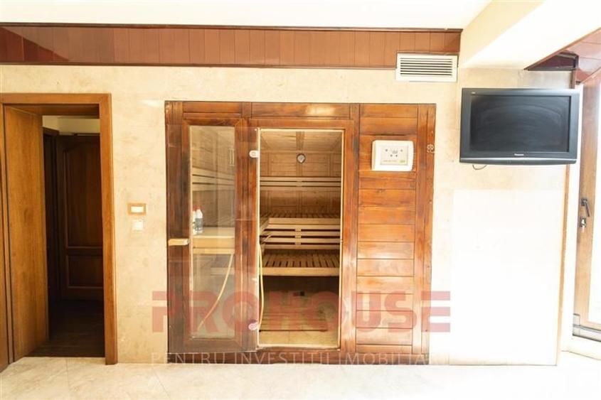 Casă individuală cu 10 camere cu Teren 550 Mp în Ultracentral