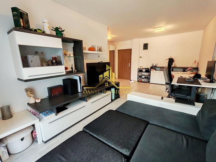 Apartament cu 2 camere semidecomandat, mobilat în Bună Ziua