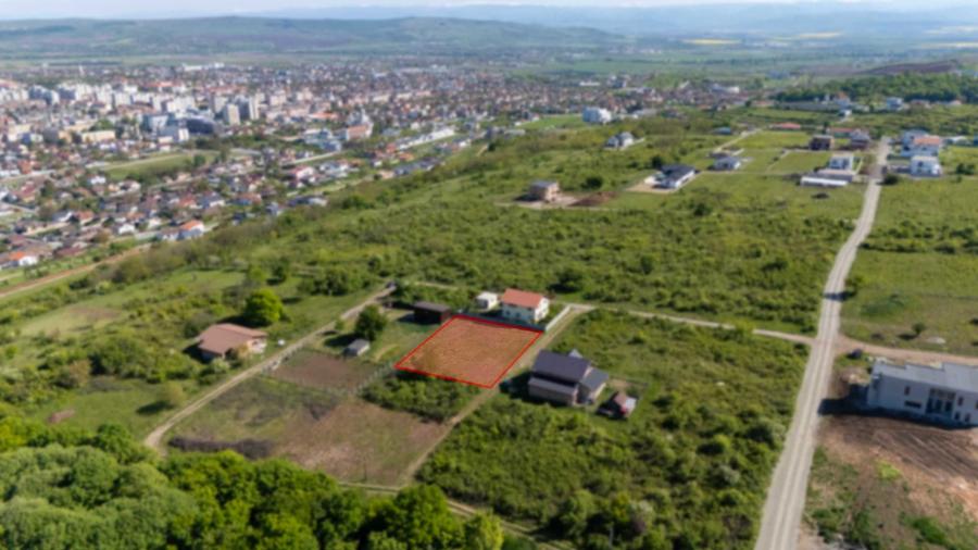 Casă cu Teren 1020 Mp în Central