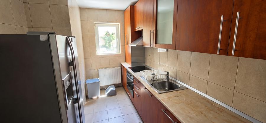 Casă individuală cu 13 camere cu Canalizare în Floreasca
