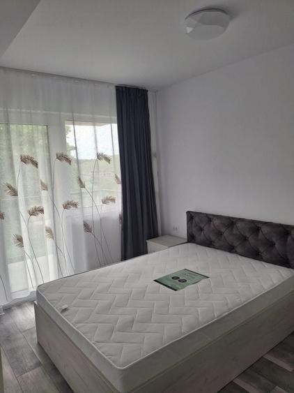 Apartament cu 2 camere semidecomandat în Rediu