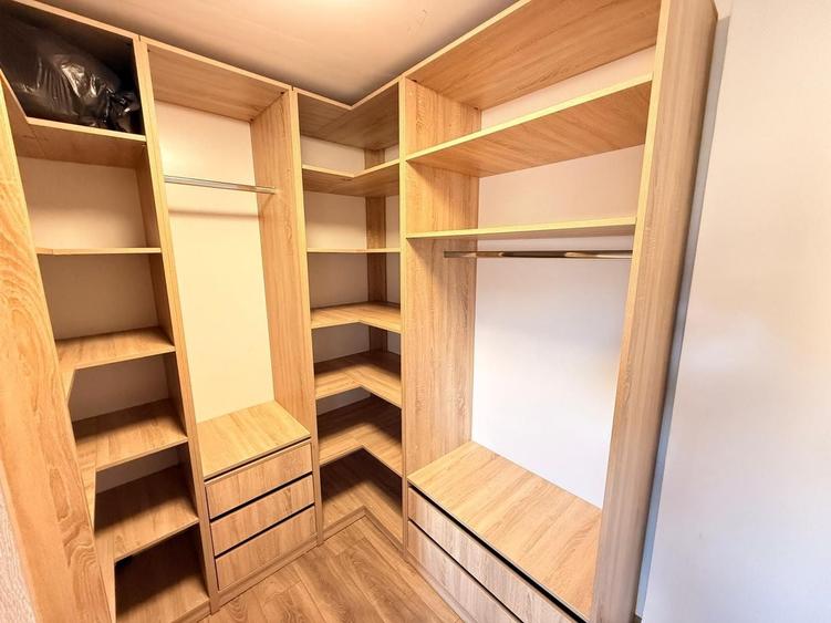 Apartament cu 3 camere decomandat, mobilat în Banu Manta